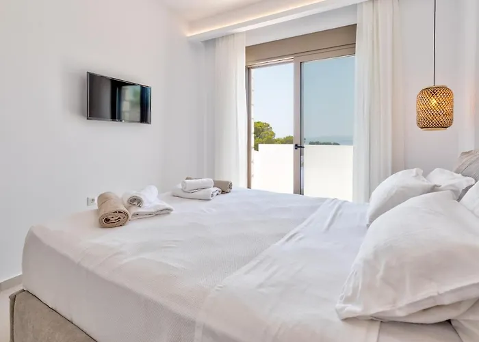 Amberblue Pefkos Villa *