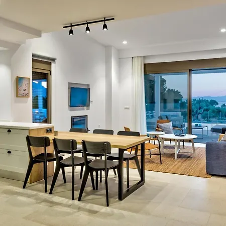 Amberblue Pefkos * Pefki