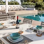 Amberblue Pefkos